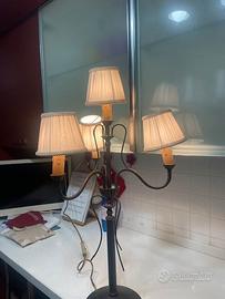 LAMPADA CON STRUTTURA DI BRONZO