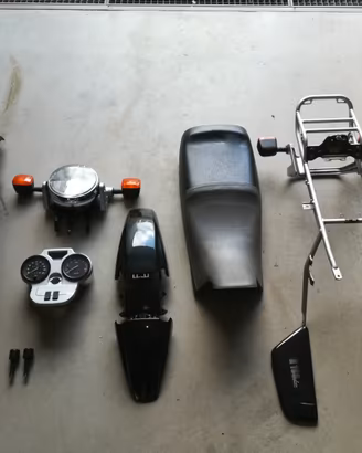 Ricambi originali per BMW R100R anno 96