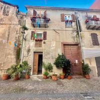 Intero Stabile B&B nel cuore di Bosa Città 190 mq