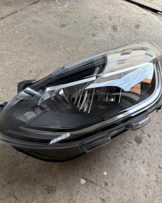 Faro ford fiesta restyling 2022