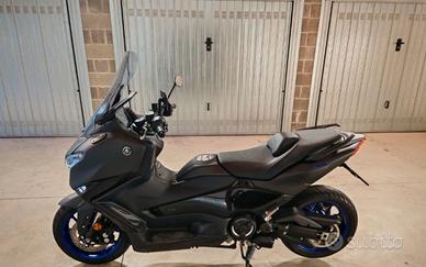 YAMAHA T MAX 560 AGOSTO 2025 