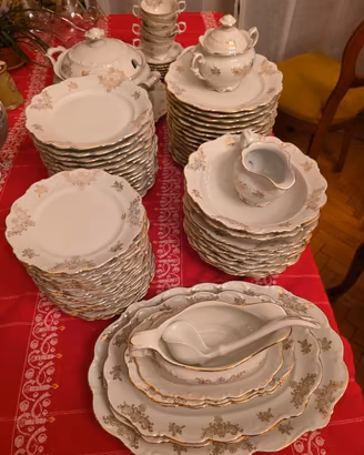 Servizi di porcellana e ceramiche pregiate