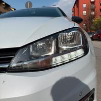 fari alogeni con luce di posizione led