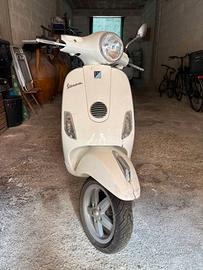 2009 Vespa Piaggio lx 50cc 4 tempi 4 valvole