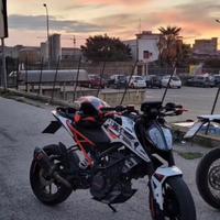 KTM Duke 125