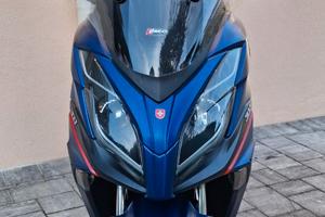 Kimco scooter 300c.c  con  abs km 12.000