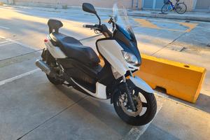 yamaha xmax del 2010  