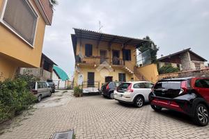 CASA DI CORTE A CASORATE PRIMO