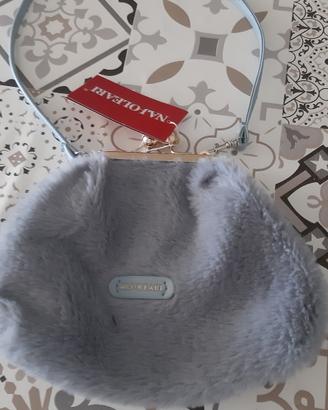 pochette pelliccia azzurra naj oleari