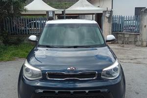 Kia Soul 1.6 CRDi automatico 014