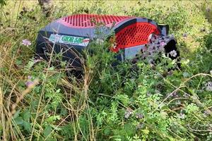 Robot a Motore Ibrido TrinciaSarmenti Tagliaerba C