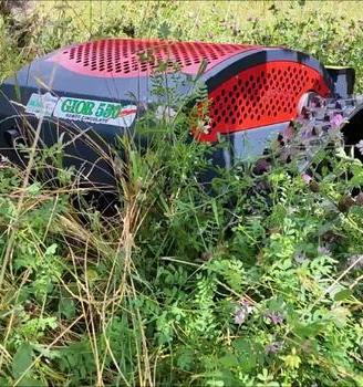 Robot a Motore Ibrido TrinciaSarmenti Tagliaerba C