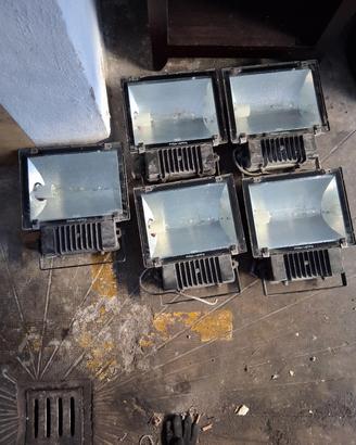 Faretti industriali Philips n. 5.