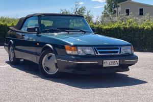 Saab 900