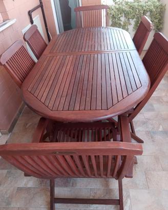 Tavolo da giardino allungabile ovale in legno