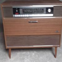 Radio /giradischi Grunding Como 5 anni 70