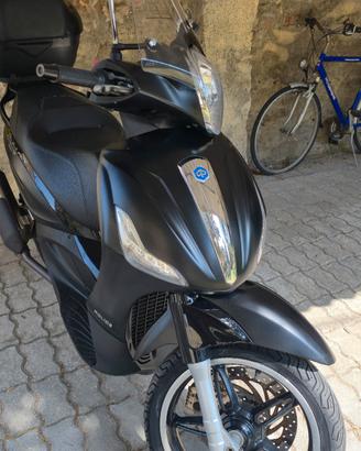Piaggio Beverly 350