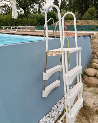 scala piscina fuori terra 