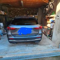 Mercedes gla200d 4matic