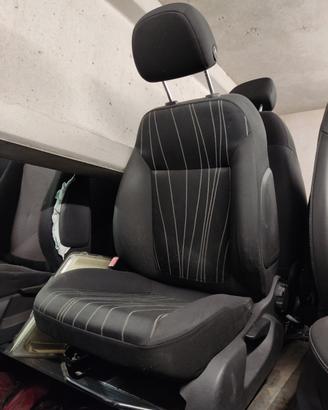Sedile anteriore sx OPEL CORSA D del 2008