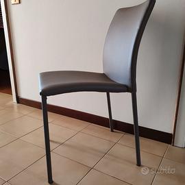 SEDIE IN ECOPELLE CON STRUTTURA IN ACCIAIO