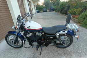 Moto HONDA VT 750 S