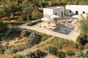 OSTUNI Casale con piscina allo stato rustico