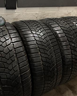 Gomme invernali 215/50/17