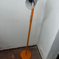 Lampada da terra Bega Landmarks design moderno ara