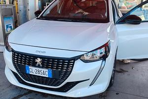 Peugeot 208 1.5 diesel 100cv