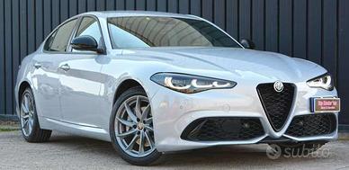 Alfa Romeo Giulia 2.0 t Sprint Q4 TURBO 280cv AT8 