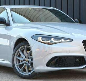 Alfa Romeo Giulia 2.0 t Sprint Q4 TURBO 280cv AT8 