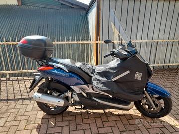 Scooter Yamaha X-Max 250
