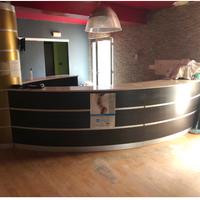 Bancone reception in wenge’