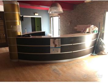 Bancone reception in wenge’