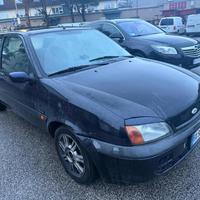 FORD Fiesta 1.2i 16V cat 3p senza nessun lavoro