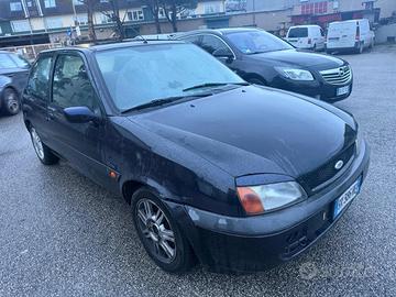 FORD Fiesta 1.2i 16V cat 3p senza nessun lavoro