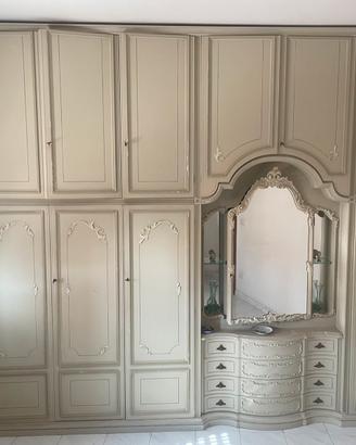 Armadio con specchio