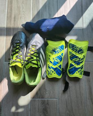 Pack calcio Copa tg.43⅓ + parastinchi+calze