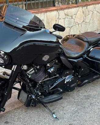 Street glide special black