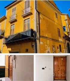 Appartamento con cantina a Teano (CE)