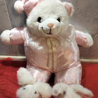 peluche orsacchiotto in pigiama 