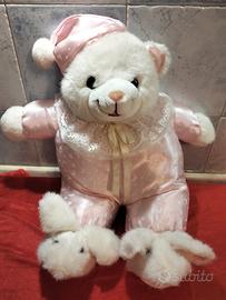 peluche orsacchiotto in pigiama 
