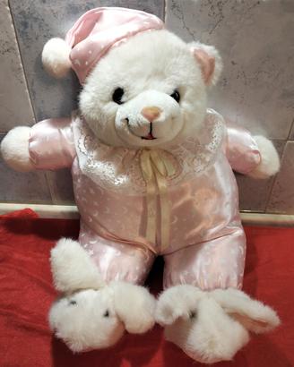 peluche orsacchiotto in pigiama 