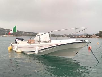 Boston Whaler 21 outrage