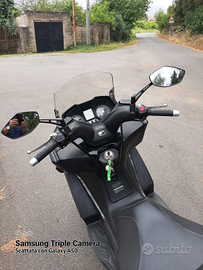 Vendo scooter kymco 350i