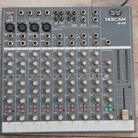Mixer audio Tascam M-8