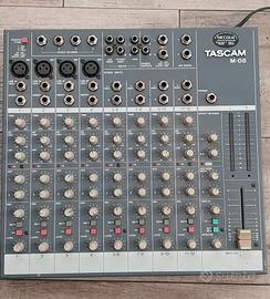 Mixer audio Tascam M-8