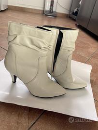 Stivaletto Bata tg 37