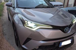 TOYOTA C-HR 1.8 Hybrid E-CVT Lounge